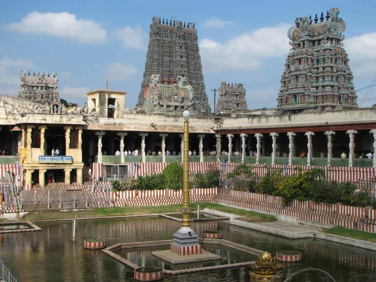 Meenakshi Amman Temple included in Madurai Kodaikanal tour package