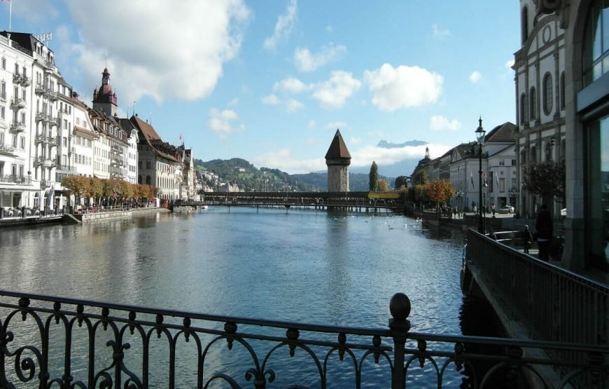Glimpse of Swiss gallery
