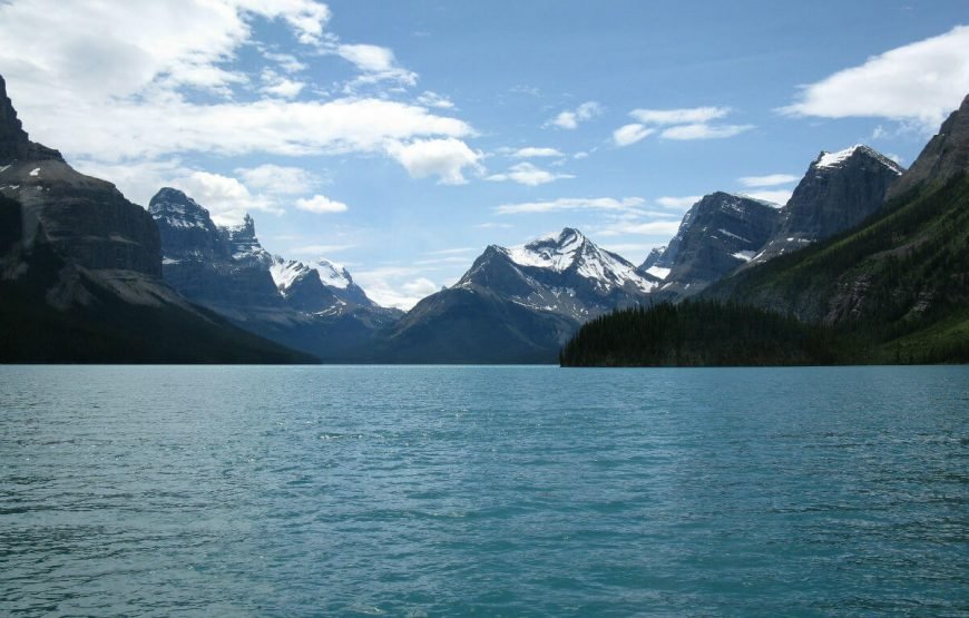 Rocky Mountaineer – Breathtaking Mountains, Peaks and Glaciers gallery