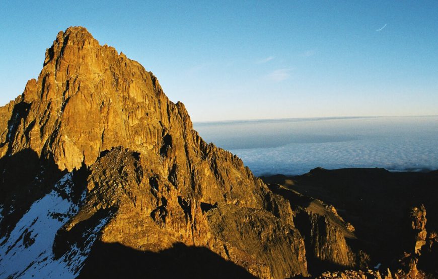 Kenya’s Wildlife Extravaganza: The Ultimate Samburu Safari Tour Package